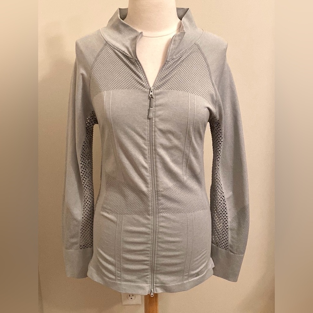 Soba Sport Grey Perforated Reflective Panel Long Sleeve Zip Up Athletic Jacket S